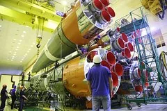 На космодроме Байконур завершился ключевой этап сборки ракеты Союз-2