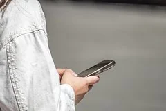Как получить денежную компенсацию за задержку доставки товаров на маркетплейсах