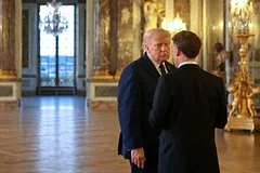 Макрон планирует убедить Трампа усилить давление на Россию и поддержать Украину
