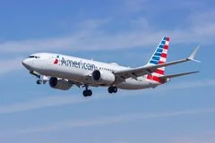 Самолет American Airlines совершил экстренную посадку из-за поломки туалетов