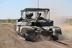 Танк Т-90М Прорыв доказал свою исключительную живучесть в условиях массированных атак дронов
