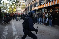 Масштабные протесты во Франции сопровождаются обвинениями полиции в чрезмерном применении силы