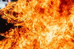 Масштабный пожар на складах в Хмельницкой области после ударов беспилотников