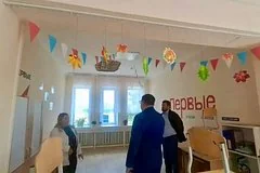 Обрушение потолка в челябинской школе вынудило перевести десятки учеников в другие учебные заведения