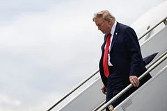 Администрация Дональда Трампа официально продлила торговое эмбарго против Кубы