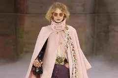 Редакторы Vogue определили самый актуальный фасон пальто для зимнего сезона