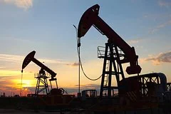Нефтяной рынок на пороге рекордов: котировки Brent могут преодолеть рубеж 100 долларов