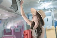 Секреты комфортного перелета: как правильно одеться в жаркую погоду
