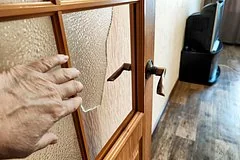 Семейный террор: бывший муж превратил жилье экс-супруги в смертельную ловушку
