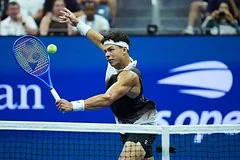 Бен Шелтон пробился в 1/8 финала US Open обыграв Дениса Шаповалова