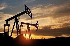 Цены на ближневосточную нефть взлетели до многомесячных максимумов из-за эскалации