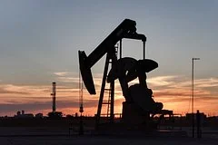 Цены на нефть Brent взлетели на фоне атаки на саудовский трубопровод