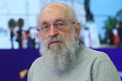 Неожиданный совет Анатолия Вассермана: блогерша Айза раскрыла подробности интимной рекомендации