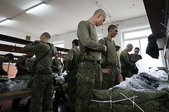 Депутат Соболев назвал ненужными россиян уезжающих из страны из-за слухов