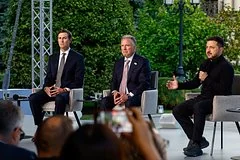 Переговорный процесс между Россией и Украиной переходит в трехсторонний формат с участием США
