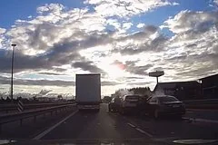 В Петербурге инвалид-колясочник на Maybach устроил массовое ДТП на Мурманском шоссе