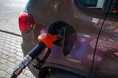 Четыре стратегии выживания автовладельцев в условиях дефицита бензина в России