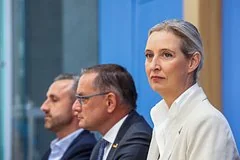 Лидер АдГ Тино Хрупалла требует особого экономического статуса для восточных земель