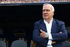 Дик Адвокат продлил контракт со сборной Кюрасао до 2027 года