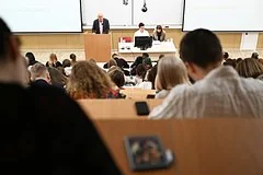 Министр образования призвал радикально перестроить систему высшего образования из-за ИИ