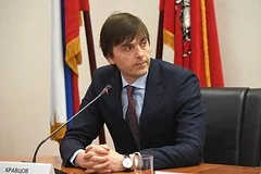 Министр просвещения призвал родителей ограничить использование гаджетов детьми до семи лет