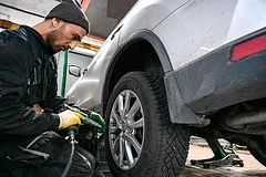 Синоптики Москвы определили оптимальные сроки сезонной смены автомобильных шин
