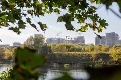 Минстрой призвал российские банки мобилизовать ресурсы для поддержки девелоперов