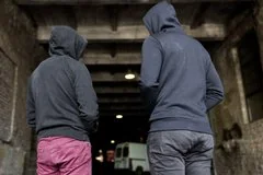 Житель Нижнего Тагила подвергся нападению группы подростков из-за фотографии мусора