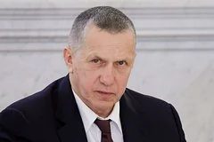 Вице-премьер Юрий Трутнев призвал создать доступную авиацию для Дальнего Востока