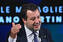 Вице-премьер Италии Маттео Сальвини призвал сохранить торговые отношения с Россией