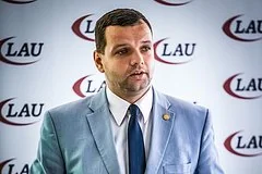 Скандал в Латвии: Министр благосостояния уволен из-за экстремального алкогольного опьянения