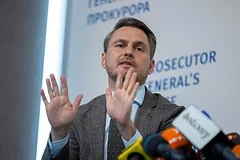 Скандальный отъезд: Генпрокурор Руслан Кравченко таинственно покинул Украину через границу с Польшей