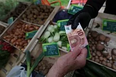 Экономический кризис в Европе: инфляция останется высокой до конца 2026 года