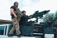 В кортеже президента России во Владивостоке зафиксировали антидроновую систему Катран