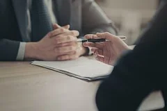 Эксперты предостерегают россиян от импульсивных увольнений из-за нестабильности рынка