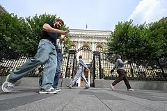 Эксперты прогнозируют сохранение ключевой ставки Центробанка на уровне 14 процентов