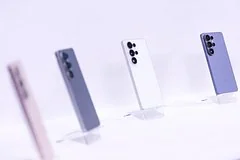 Владельцы флагманских смартфонов Samsung Galaxy S26 Ultra столкнулись с дефектами дисплея