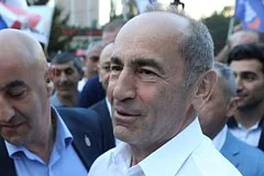 Владимир Путин направил поздравительную телеграмму Роберту Кочаряну в условиях его заключения