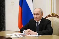 Владимир Путин раскритиковал попытки представить Киев защитником европейской демократии