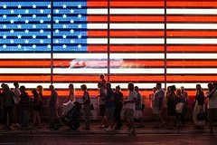 Иллюзия американской мечты: блогер предупредил иммигрантов о риске депрессии