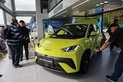 Глобальная экспансия BYD: китайский автогигант бьет рекорды продаж на мировых рынках