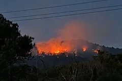 Площадь лесного пожара в районе хутора Дюрсо под Новороссийском увеличилась