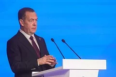 Дмитрий Медведев подчеркнул решающую роль женщин в достижении целей СВО