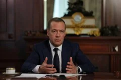Дмитрий Медведев сравнил судьбу Владимира Зеленского с участью Михаила Саакашвили