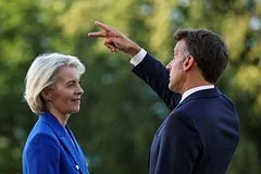 Эммануэль Макрон призвал Еврокомиссию смягчить экологические нормы для производства топлива