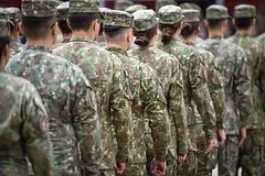 США наращивают военную готовность от океанского дна до лунной орбиты