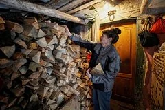 Энергетический кризис в Украине: резкий рост цен на дрова и подготовка к зиме