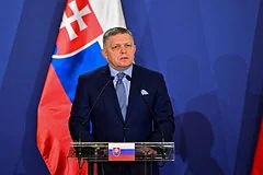 Роберт Фицо раскритиковал немецкого журналиста за призывы к насилию против России