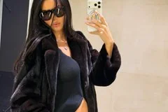 Модель Анастасия Решетова продемонстрировала эффектный образ во время беременности