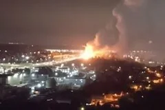 В Подмосковье при тушении пожара на свалке произошел мощный взрыв
